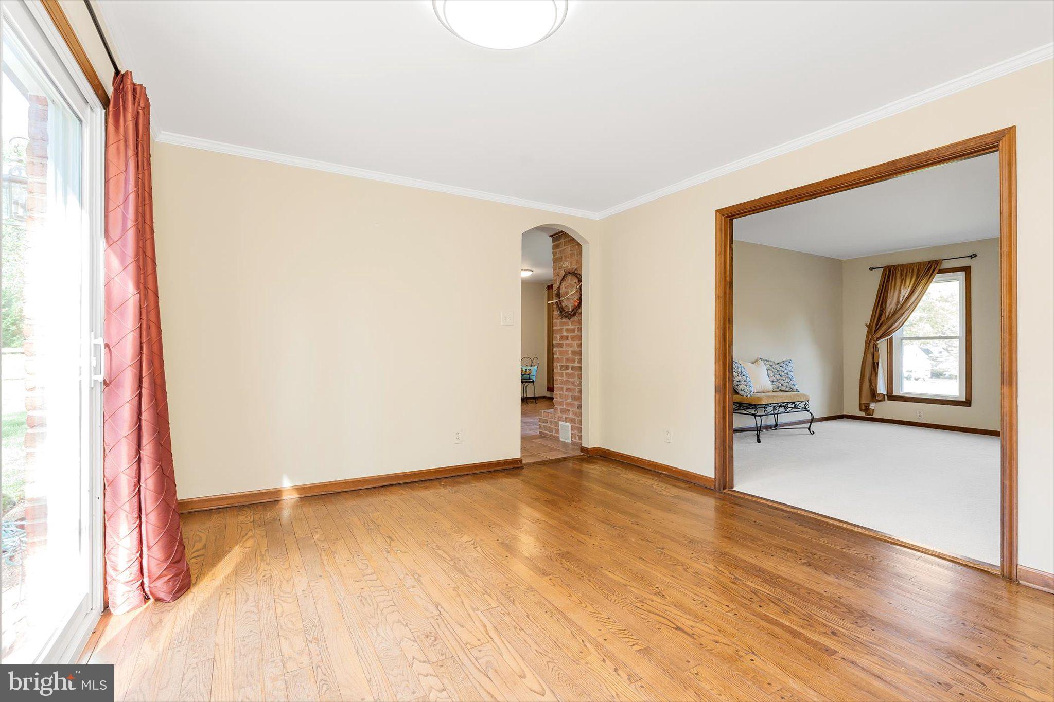 WILLOWDALE - Residential