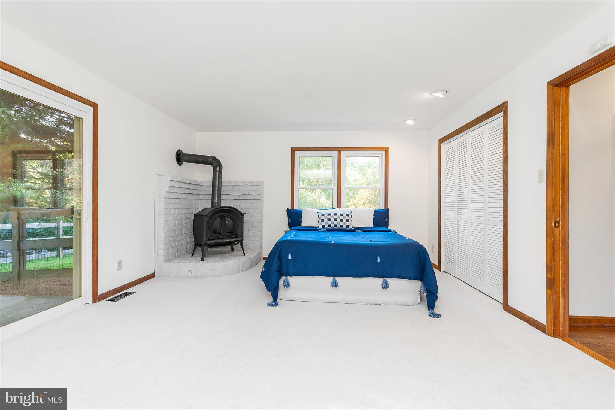 WILLOWDALE - Residential