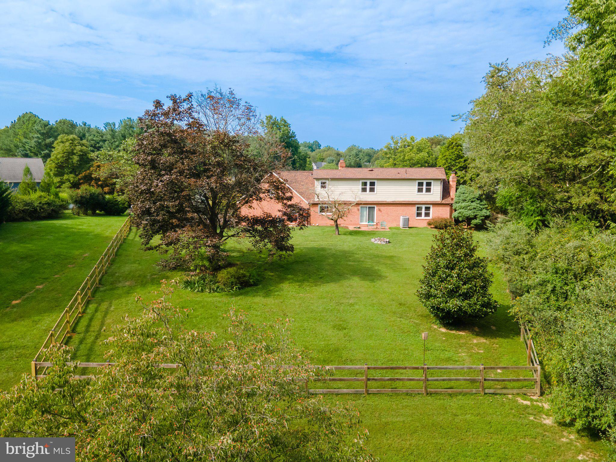 WILLOWDALE - Residential