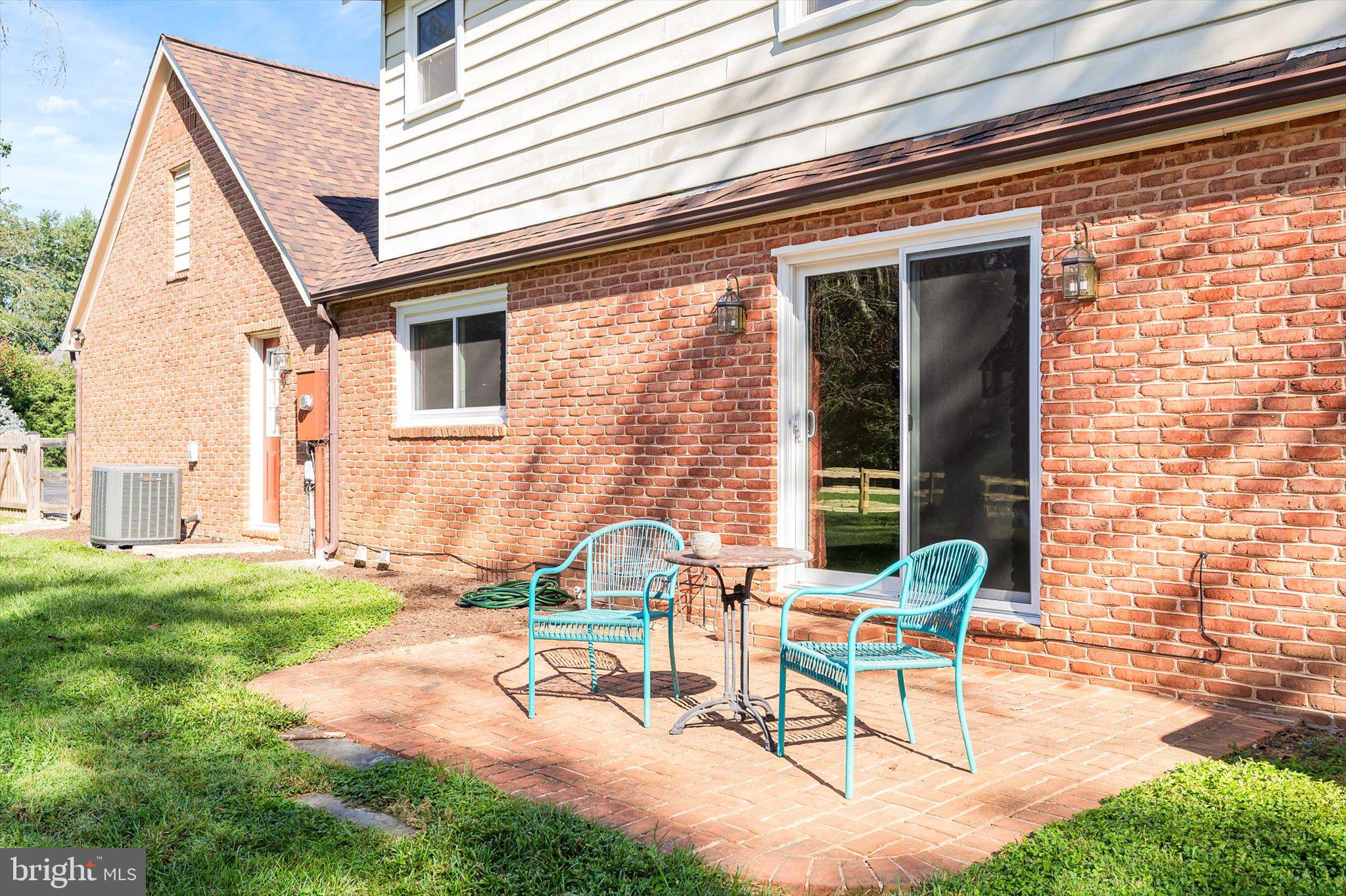 WILLOWDALE - Residential