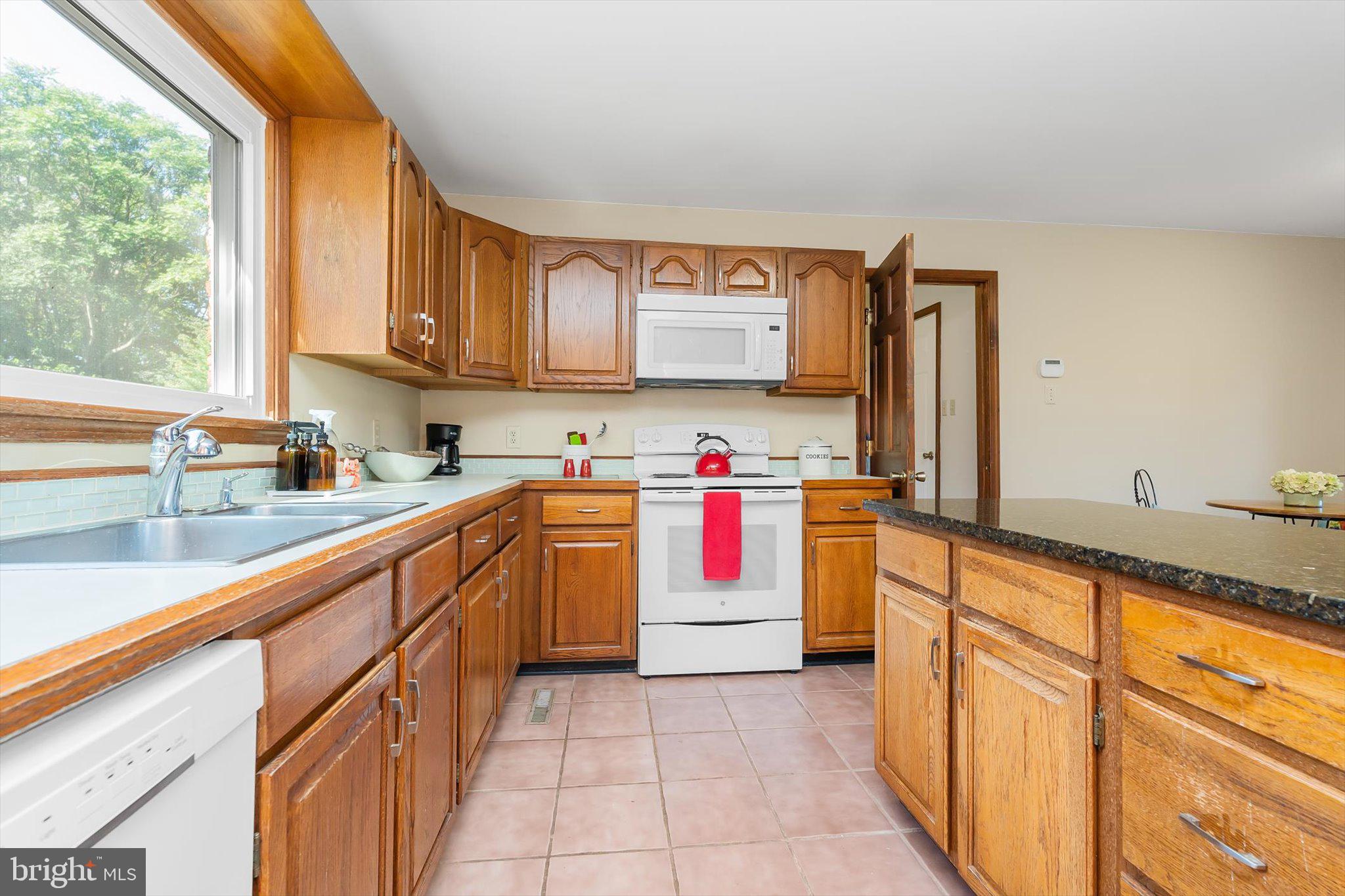 WILLOWDALE - Residential