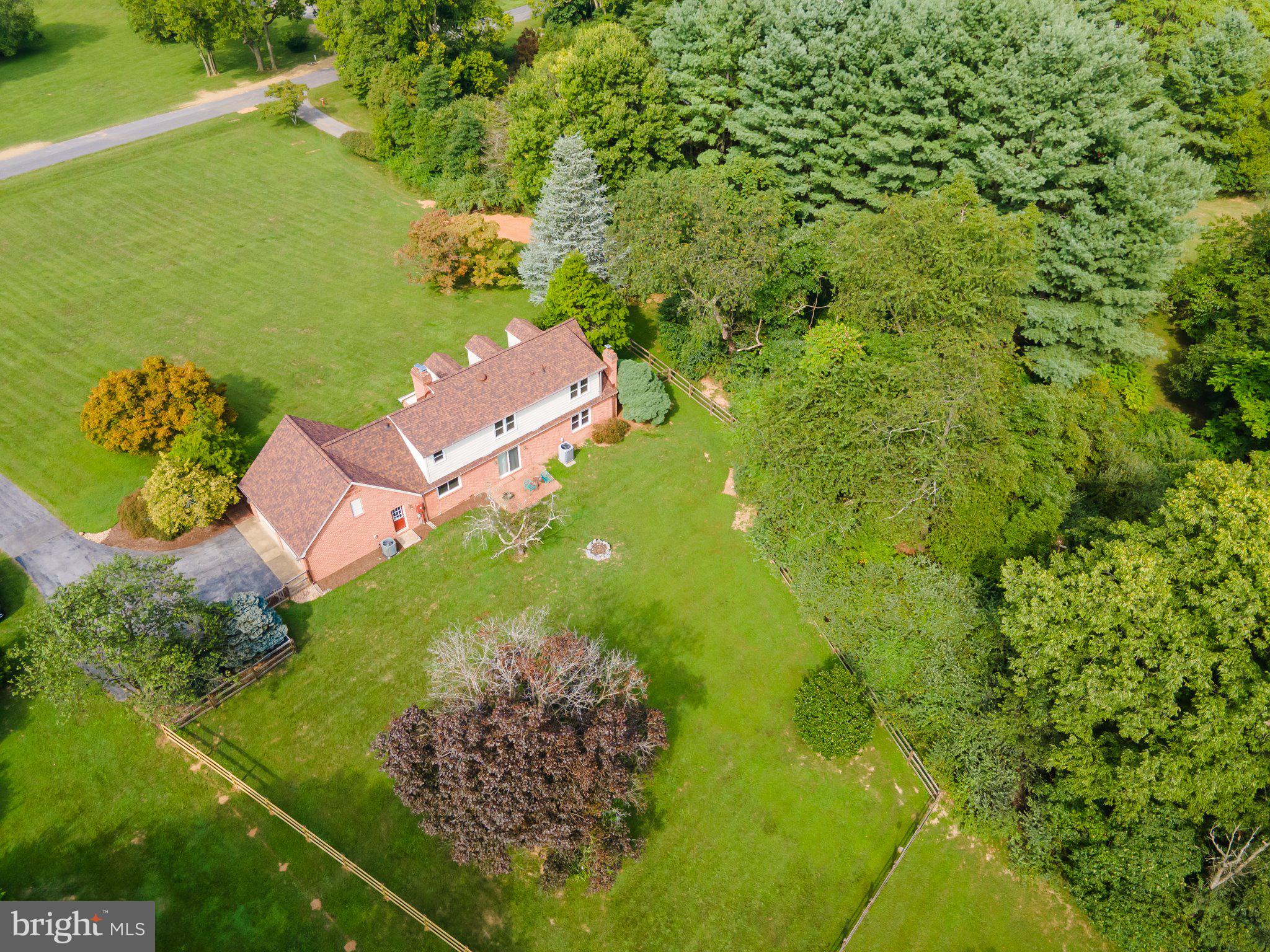 WILLOWDALE - Residential