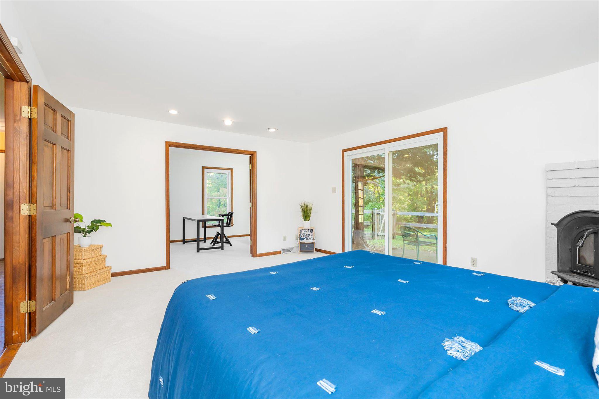 WILLOWDALE - Residential