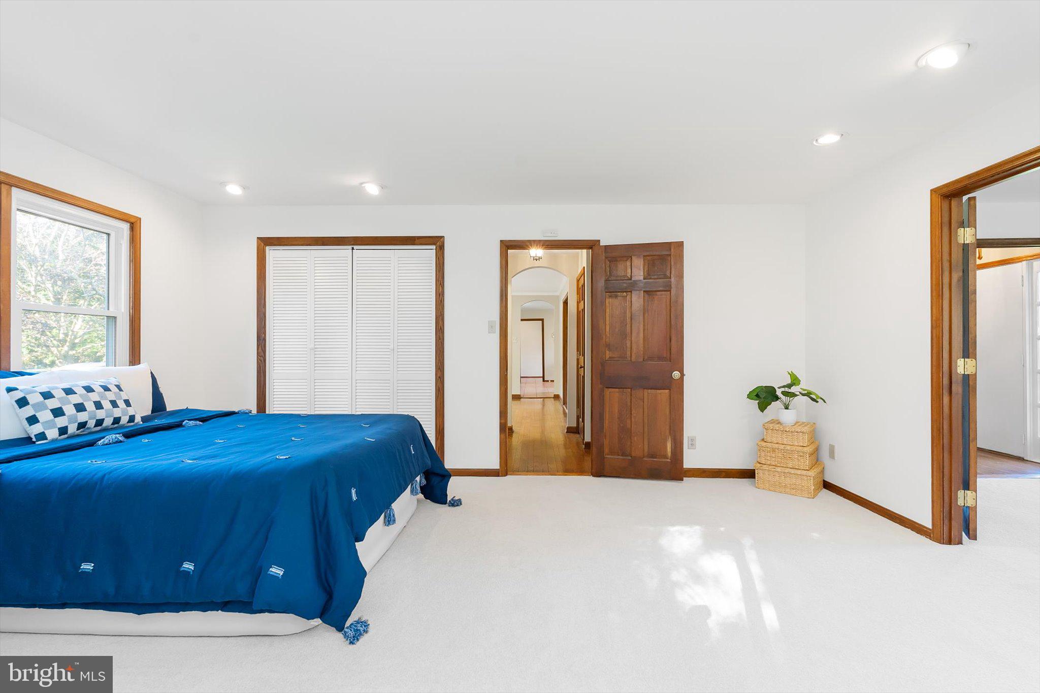 WILLOWDALE - Residential