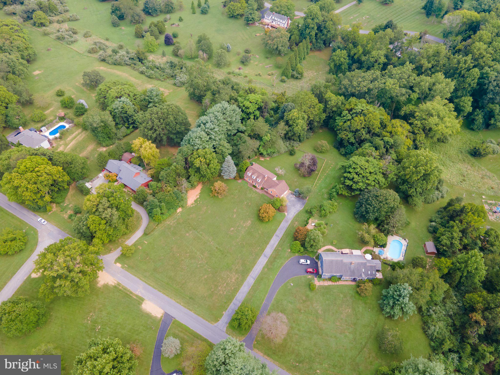 WILLOWDALE - Residential