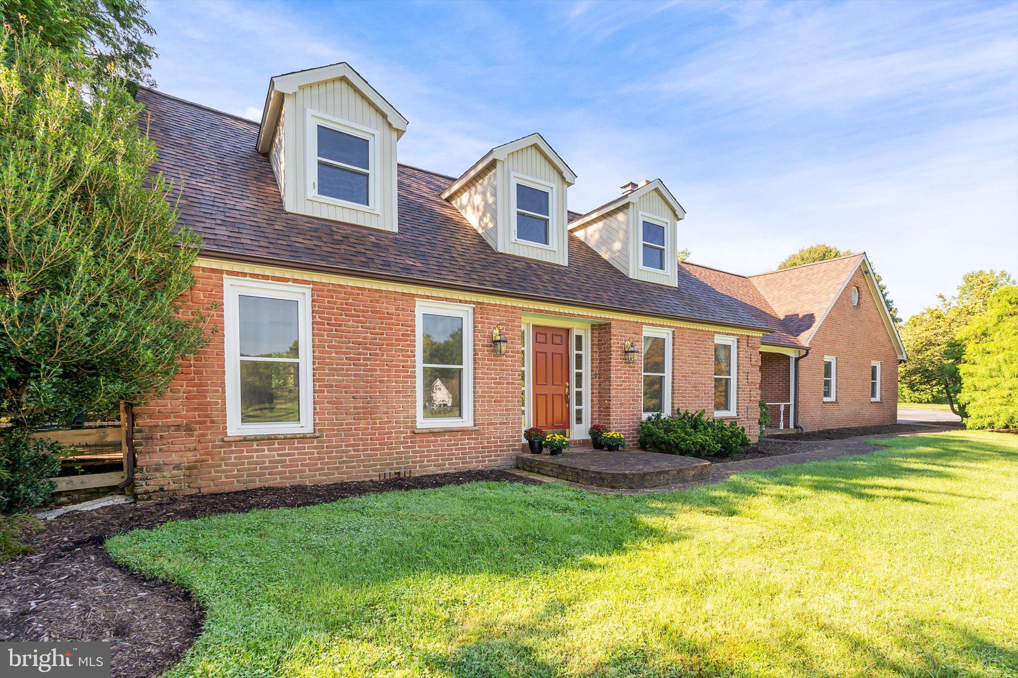 WILLOWDALE - Residential