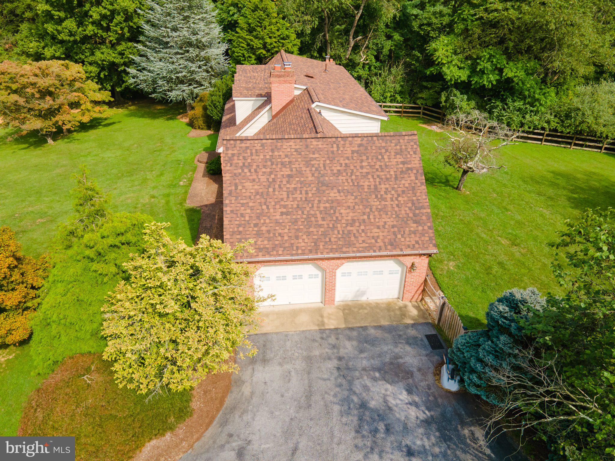 WILLOWDALE - Residential