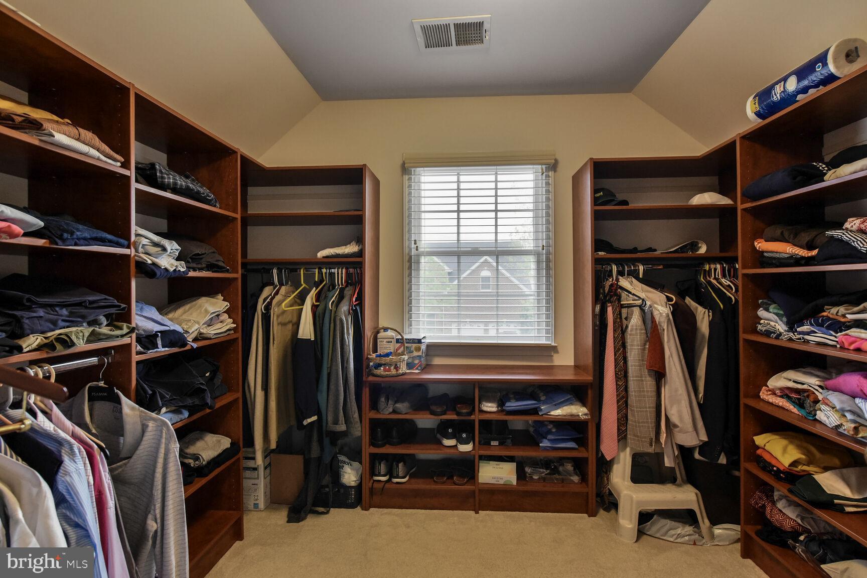 SOUTH RIDING - Residential