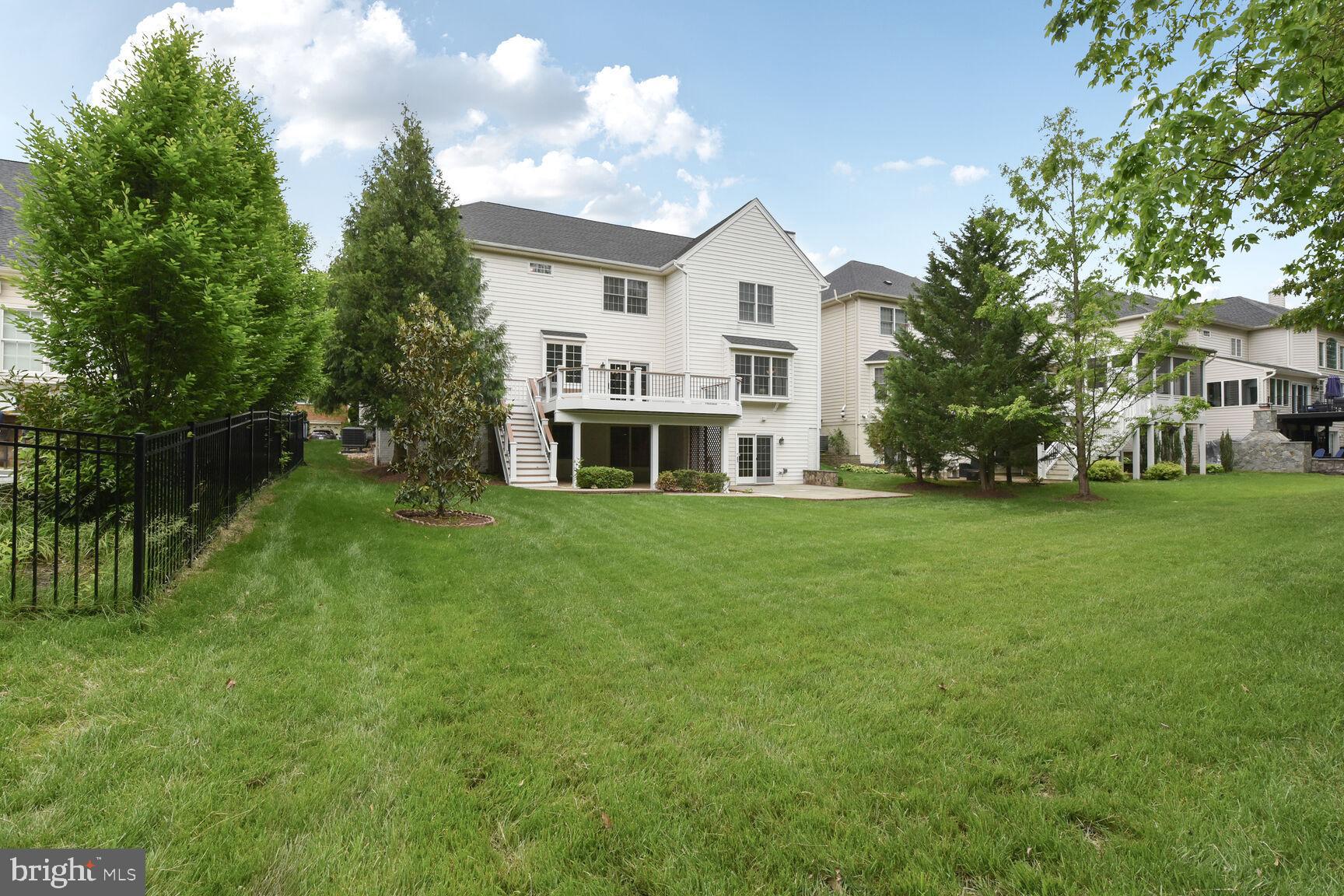 SOUTH RIDING - Residential