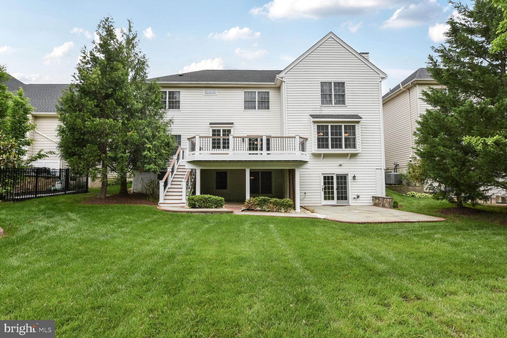 SOUTH RIDING - Residential