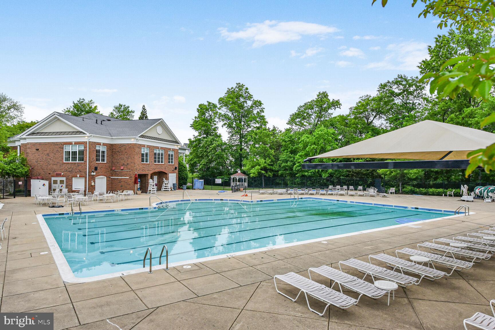 SOUTH RIDING - Residential