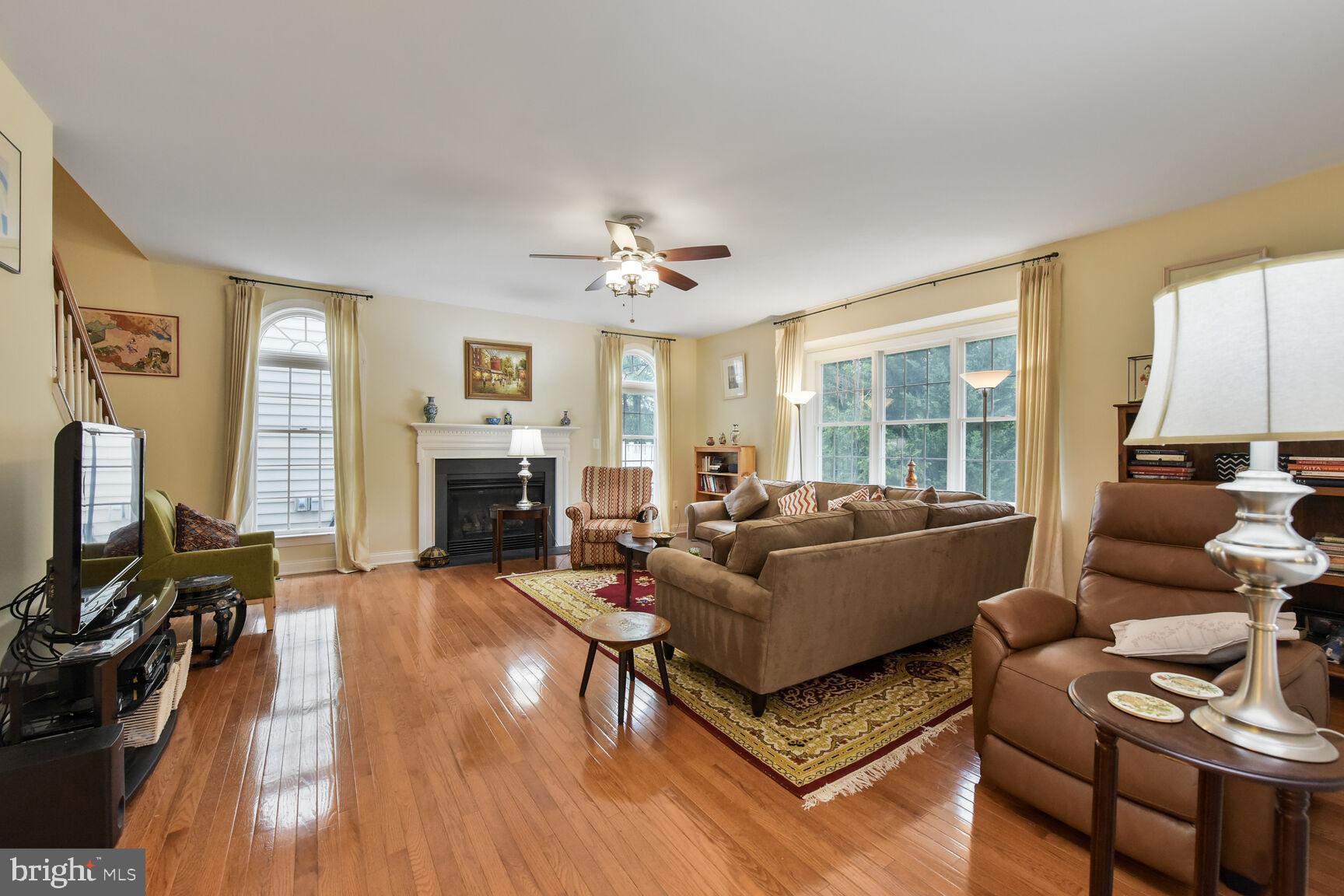 SOUTH RIDING - Residential