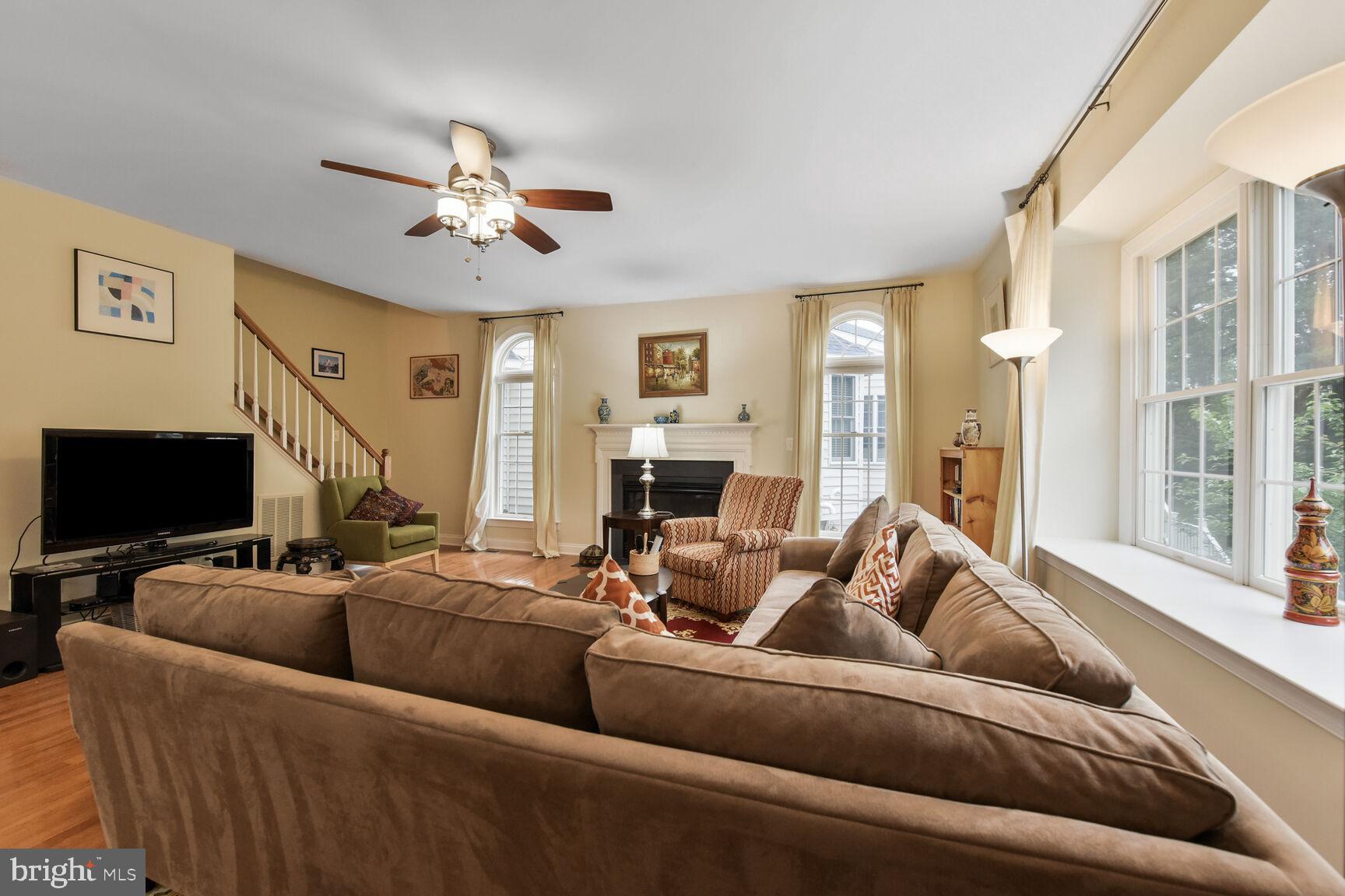 SOUTH RIDING - Residential