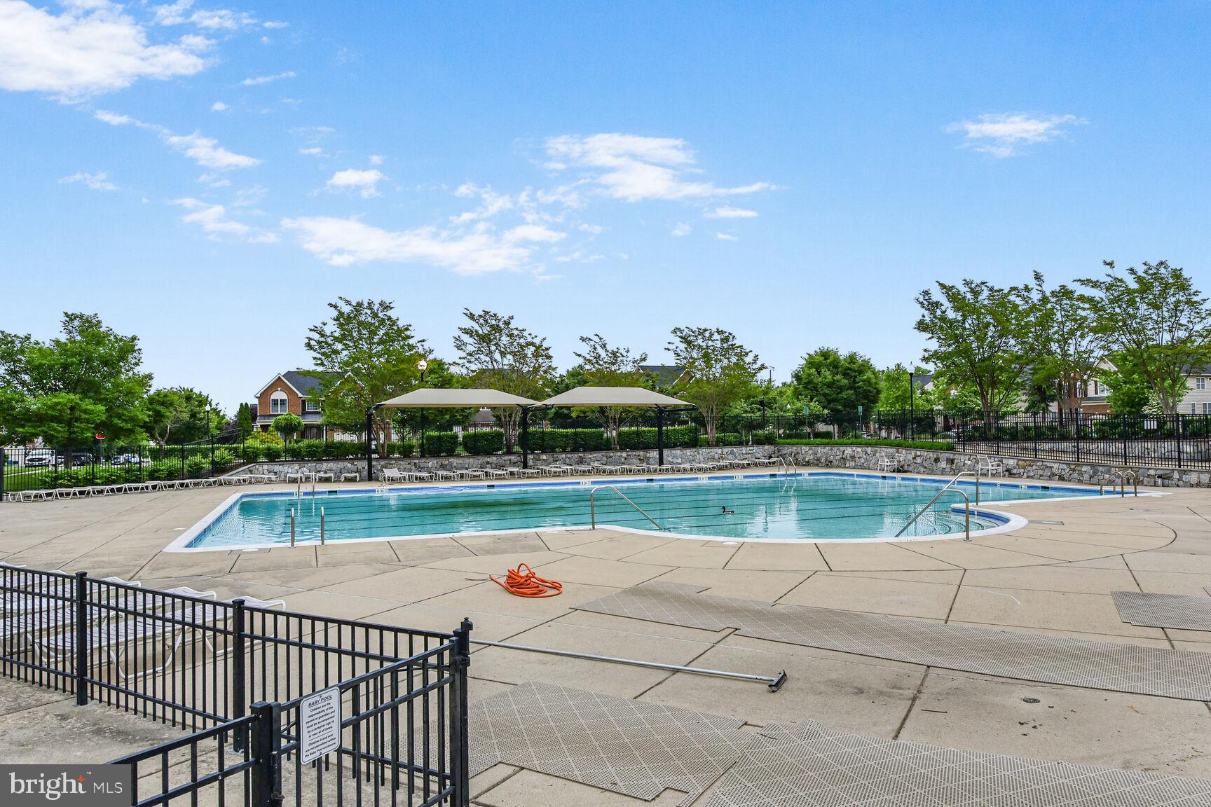 SOUTH RIDING - Residential