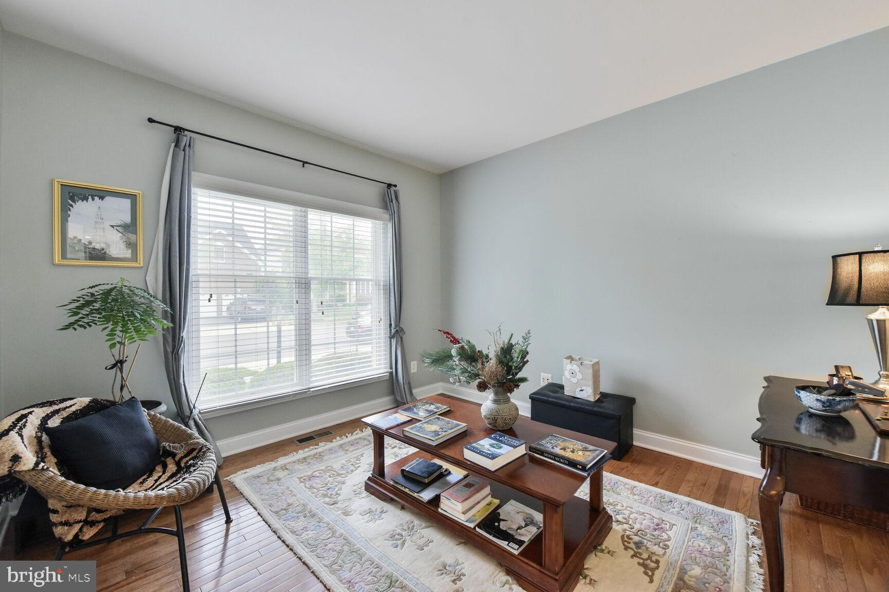 SOUTH RIDING - Residential