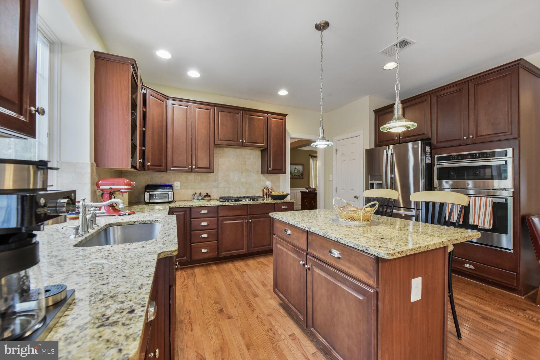 SOUTH RIDING - Residential