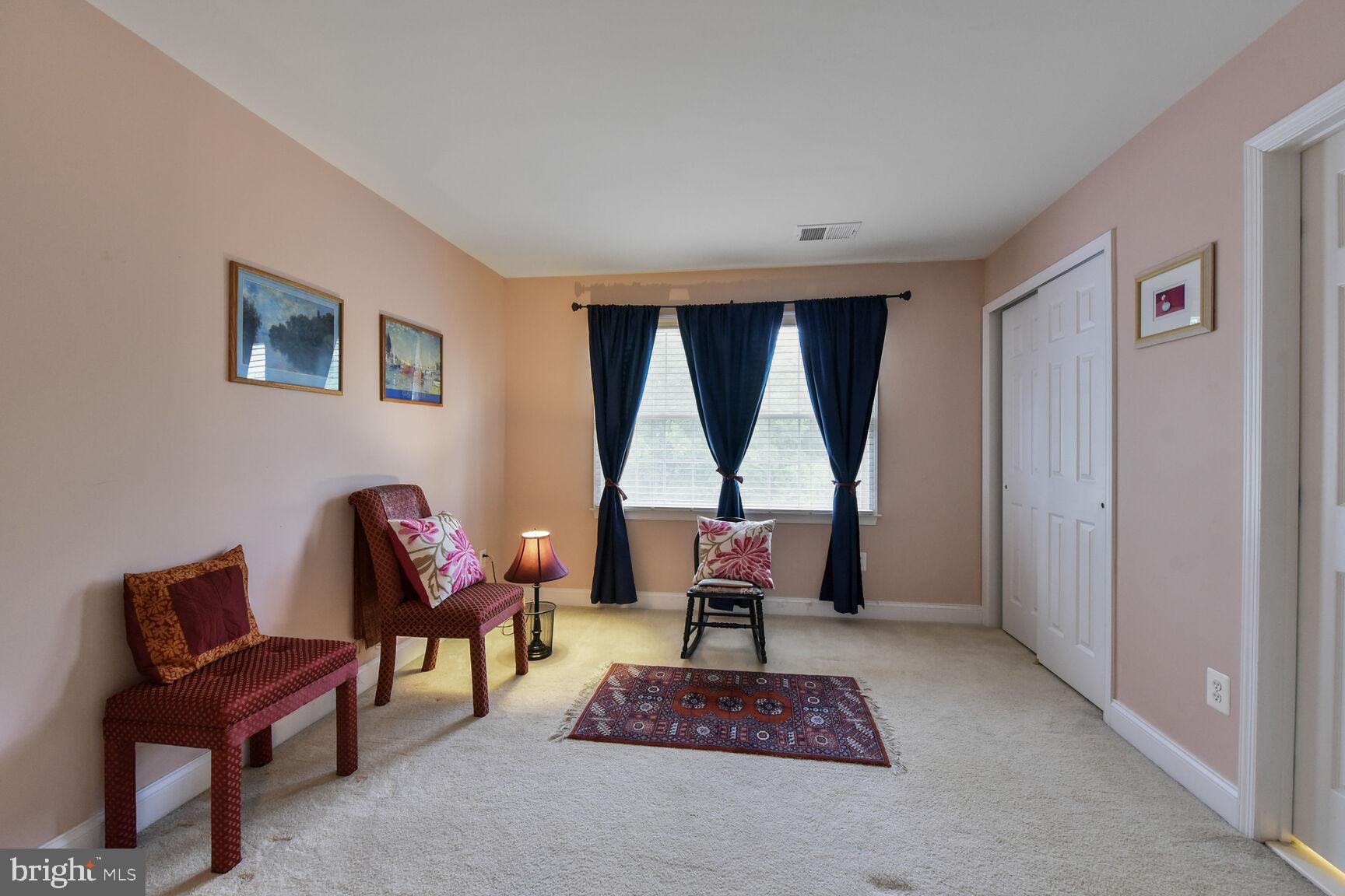 SOUTH RIDING - Residential