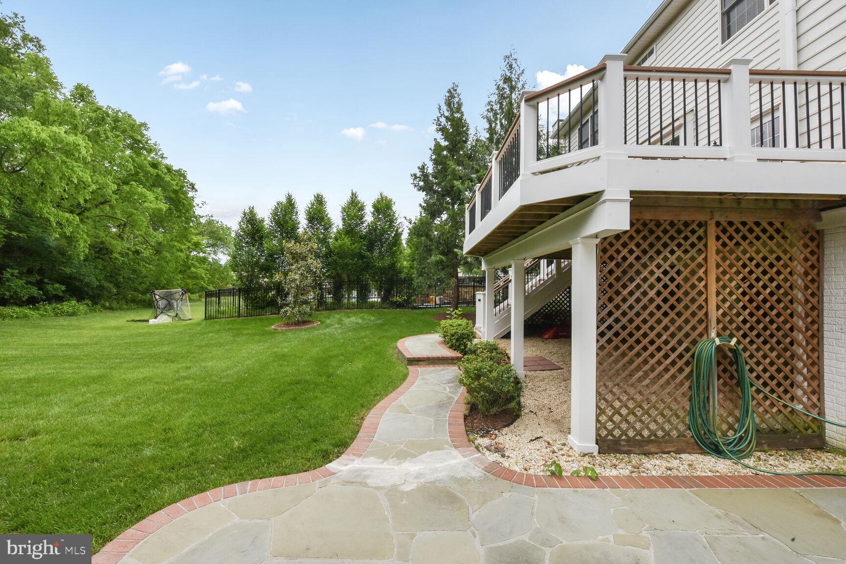 SOUTH RIDING - Residential