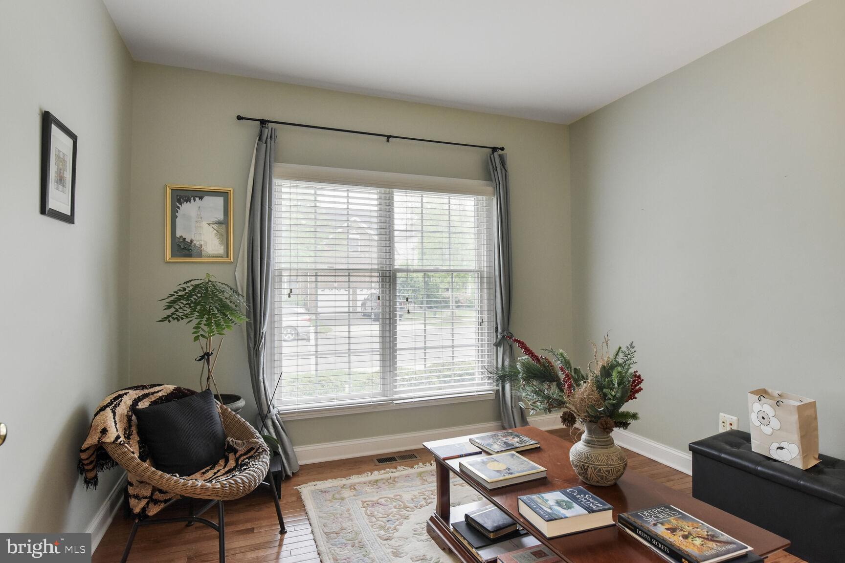 SOUTH RIDING - Residential