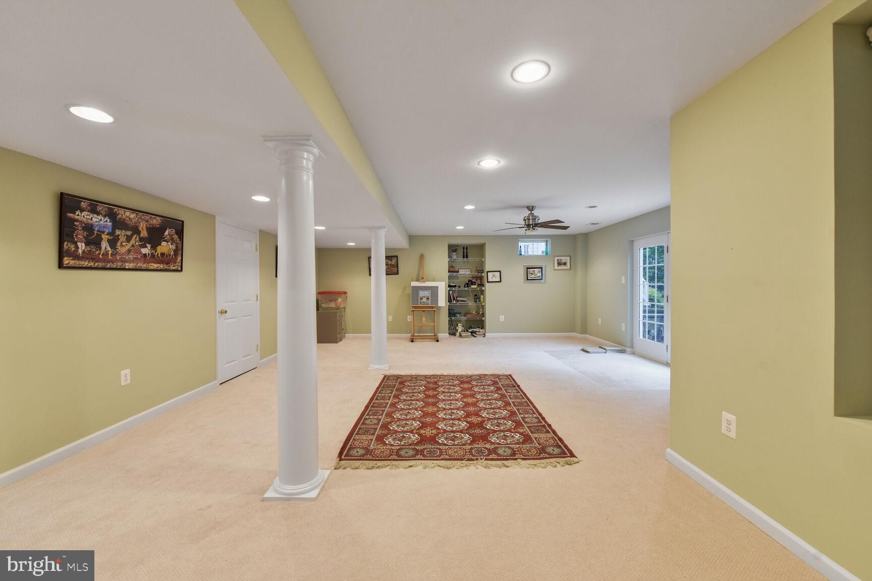 SOUTH RIDING - Residential