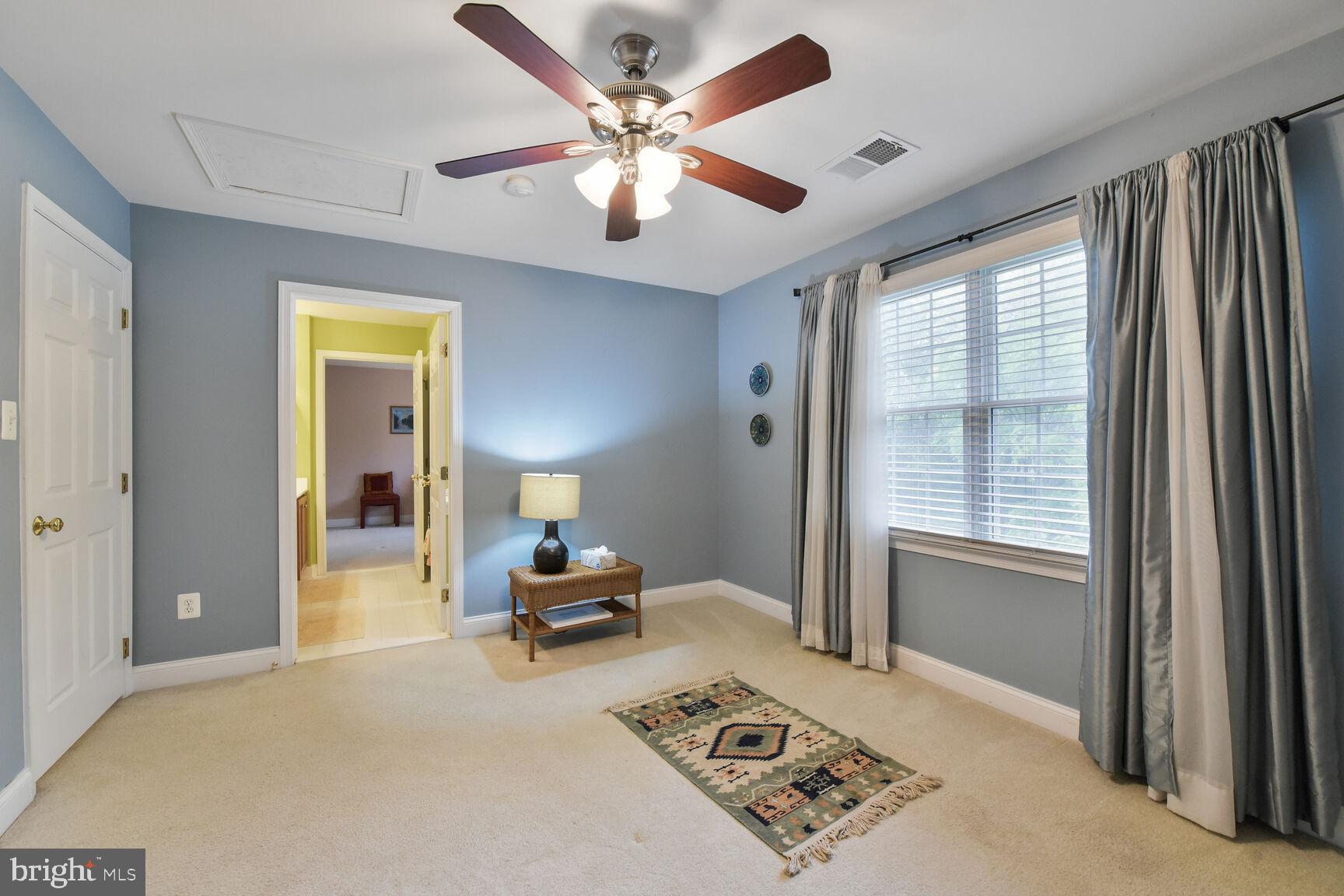 SOUTH RIDING - Residential