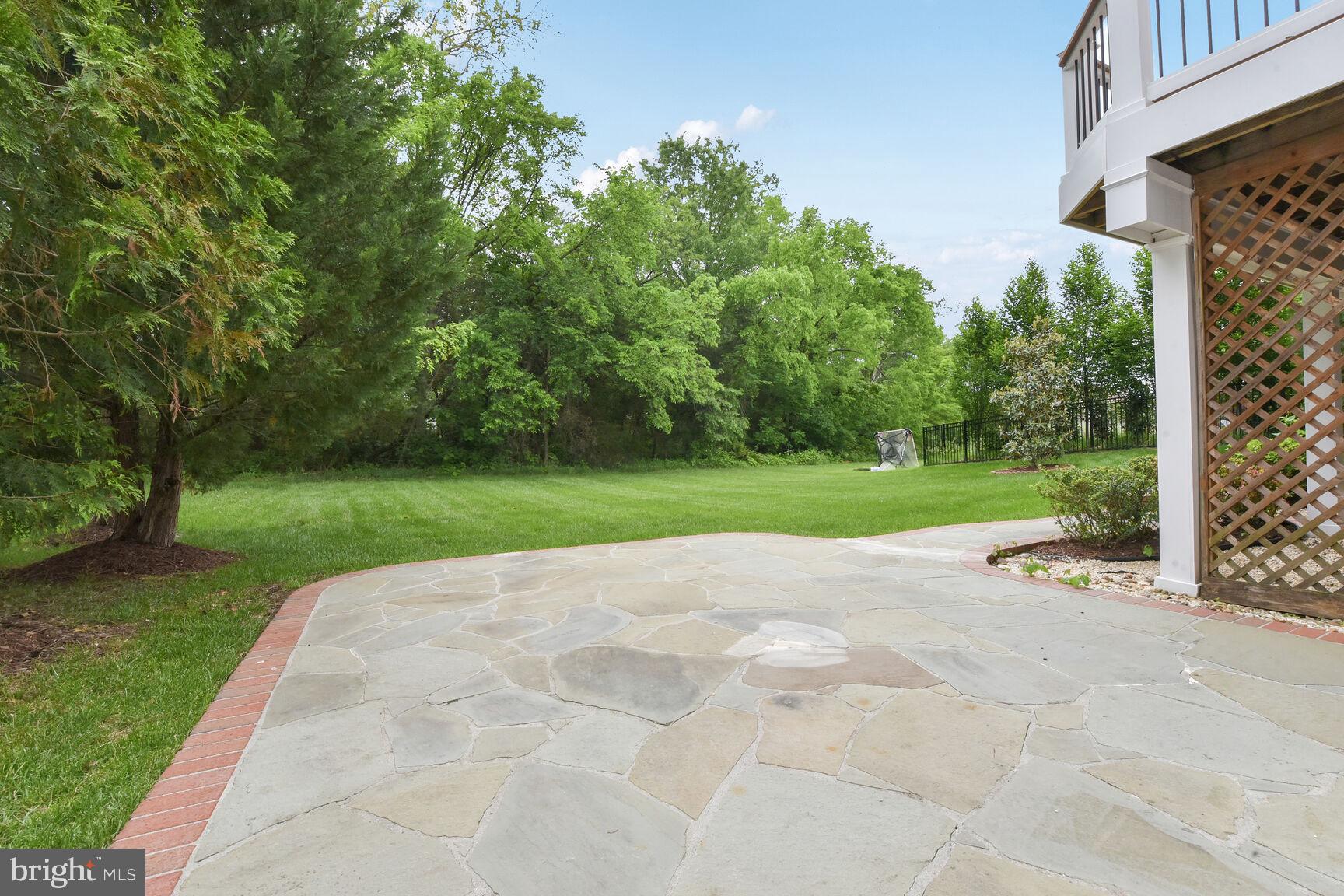 SOUTH RIDING - Residential