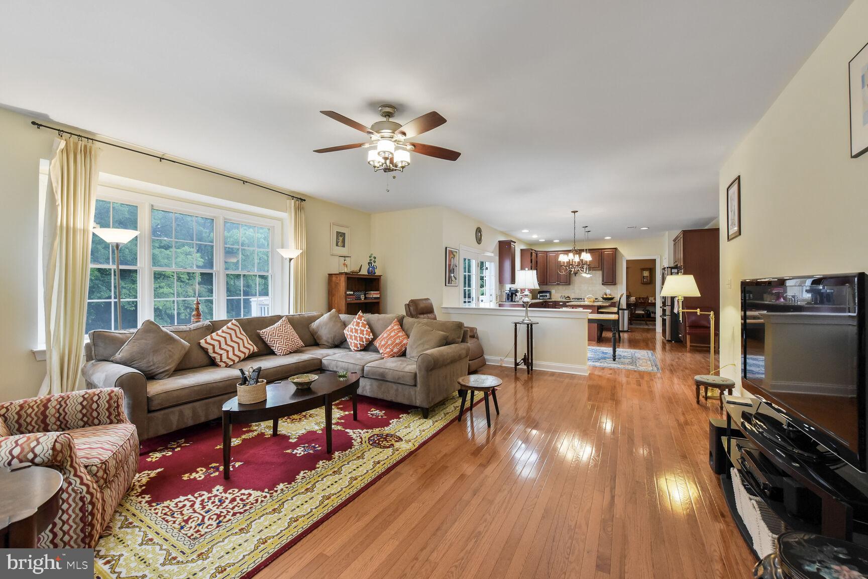 SOUTH RIDING - Residential