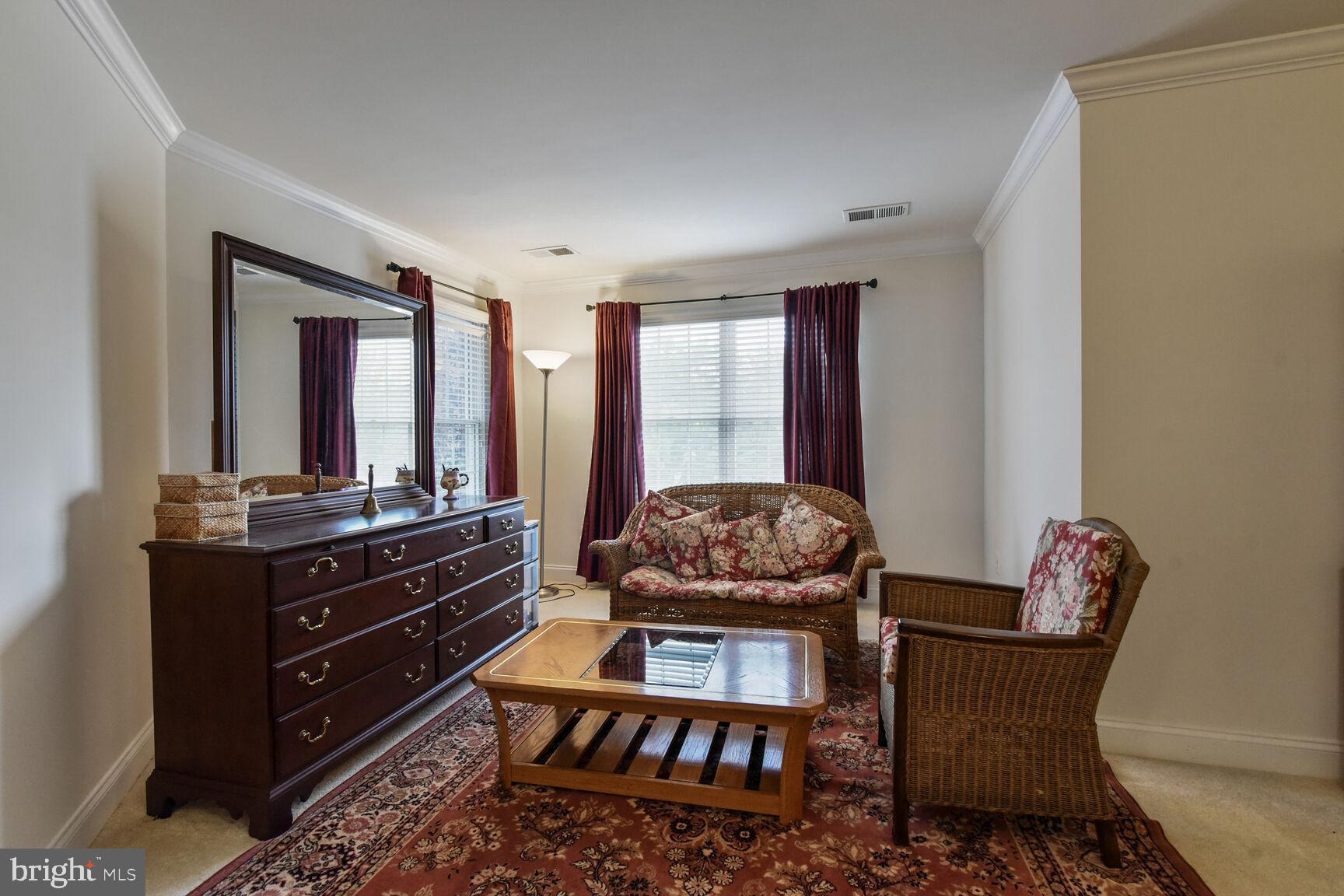 SOUTH RIDING - Residential