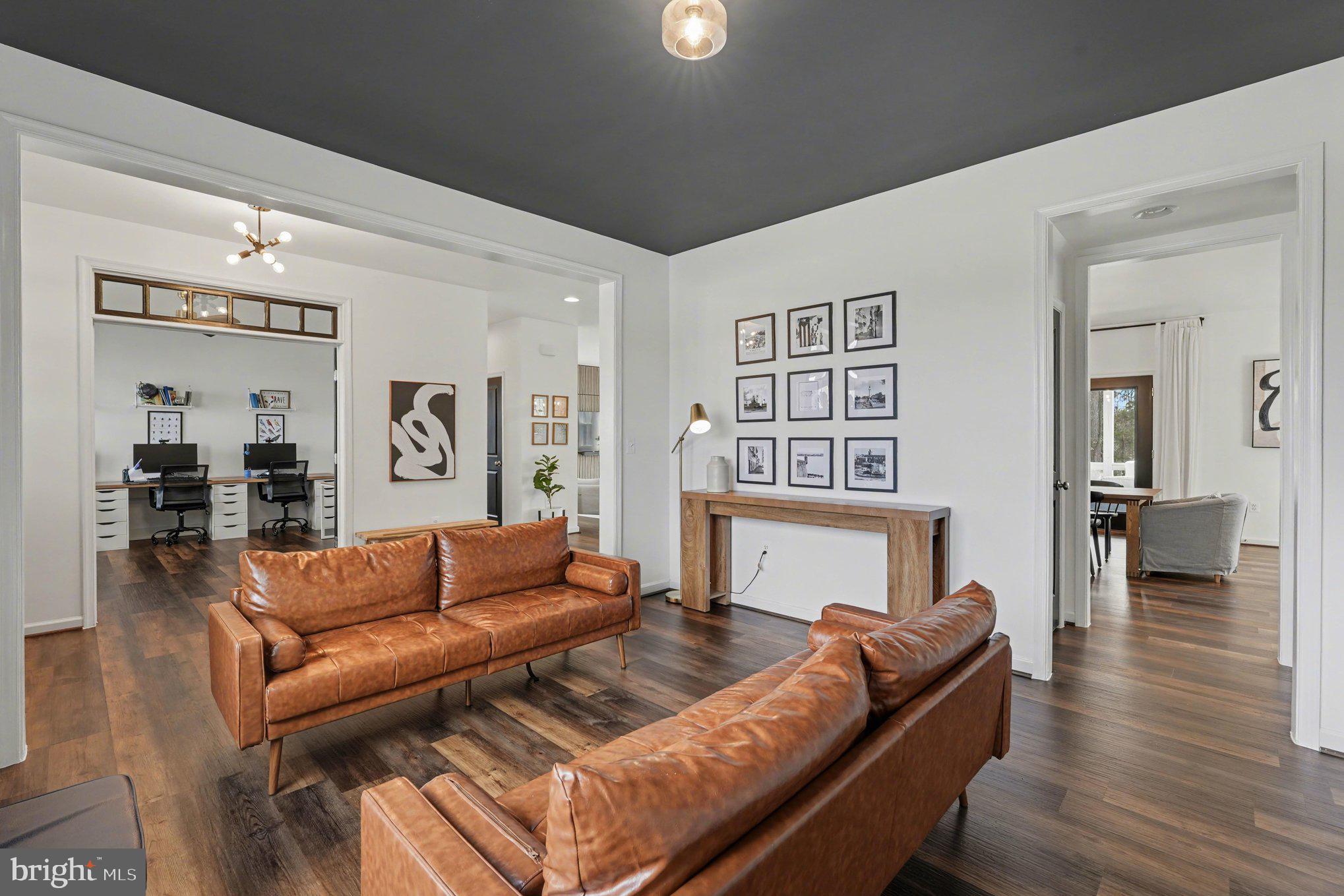 19 CHAPEL RIDGE COURT