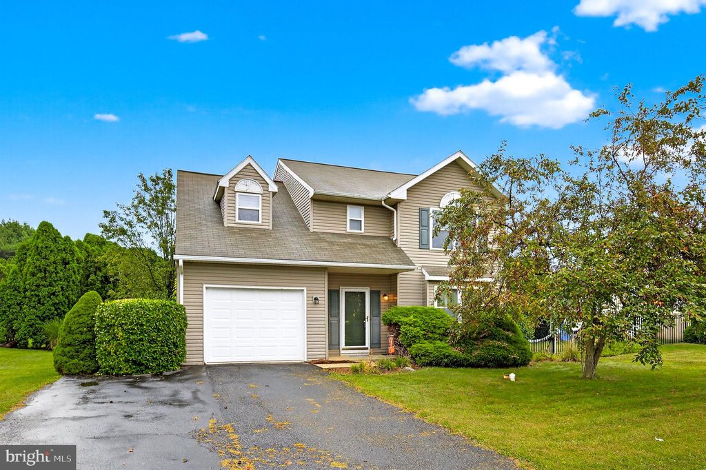 Photo of 107 Ashley Drive, MARIETTA, PA 17547 (MLS # PALA2074642)