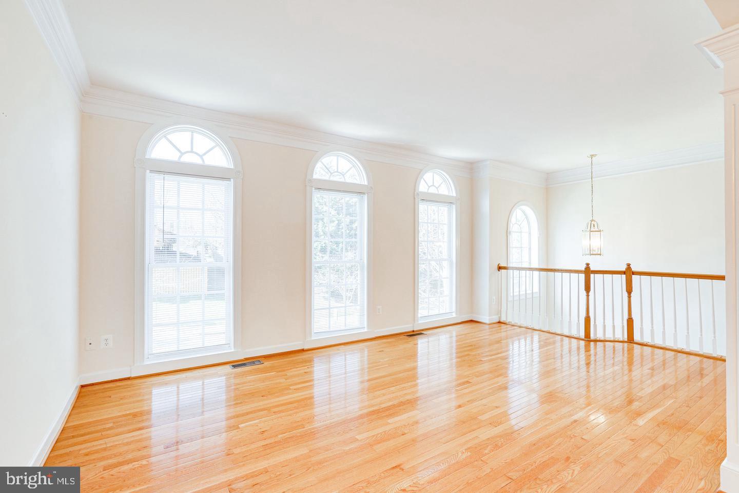 ASHTON COMMONS - Residential Lease