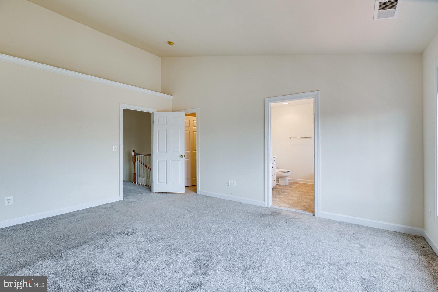 ASHTON COMMONS - Residential Lease