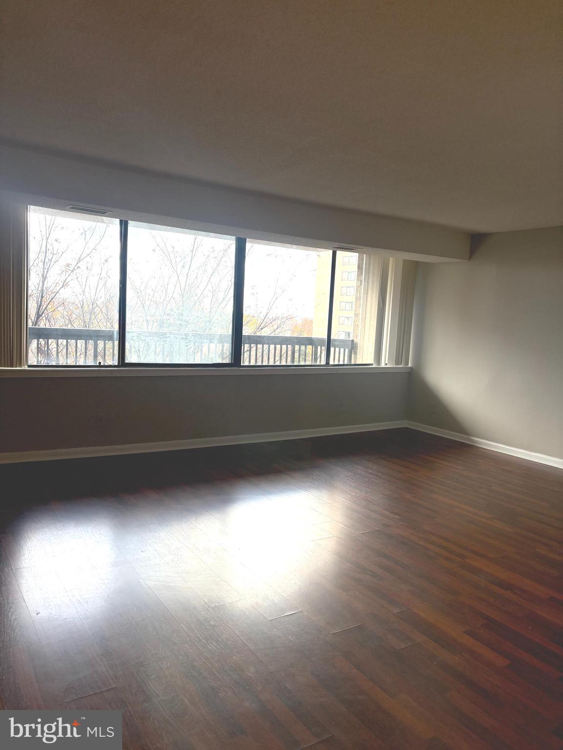 SKYLINE - Residential Lease