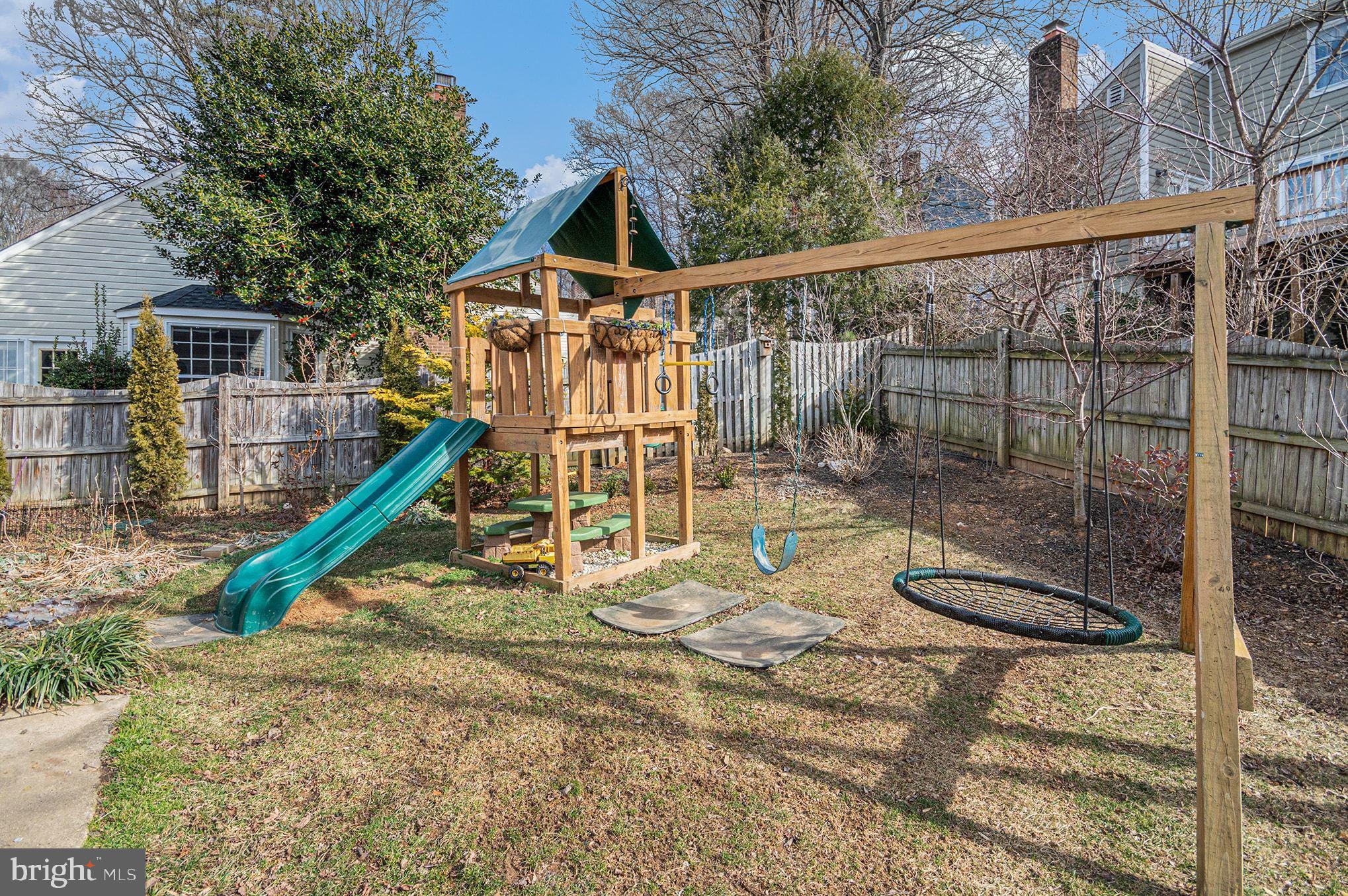 MONTCLAIR - Residential