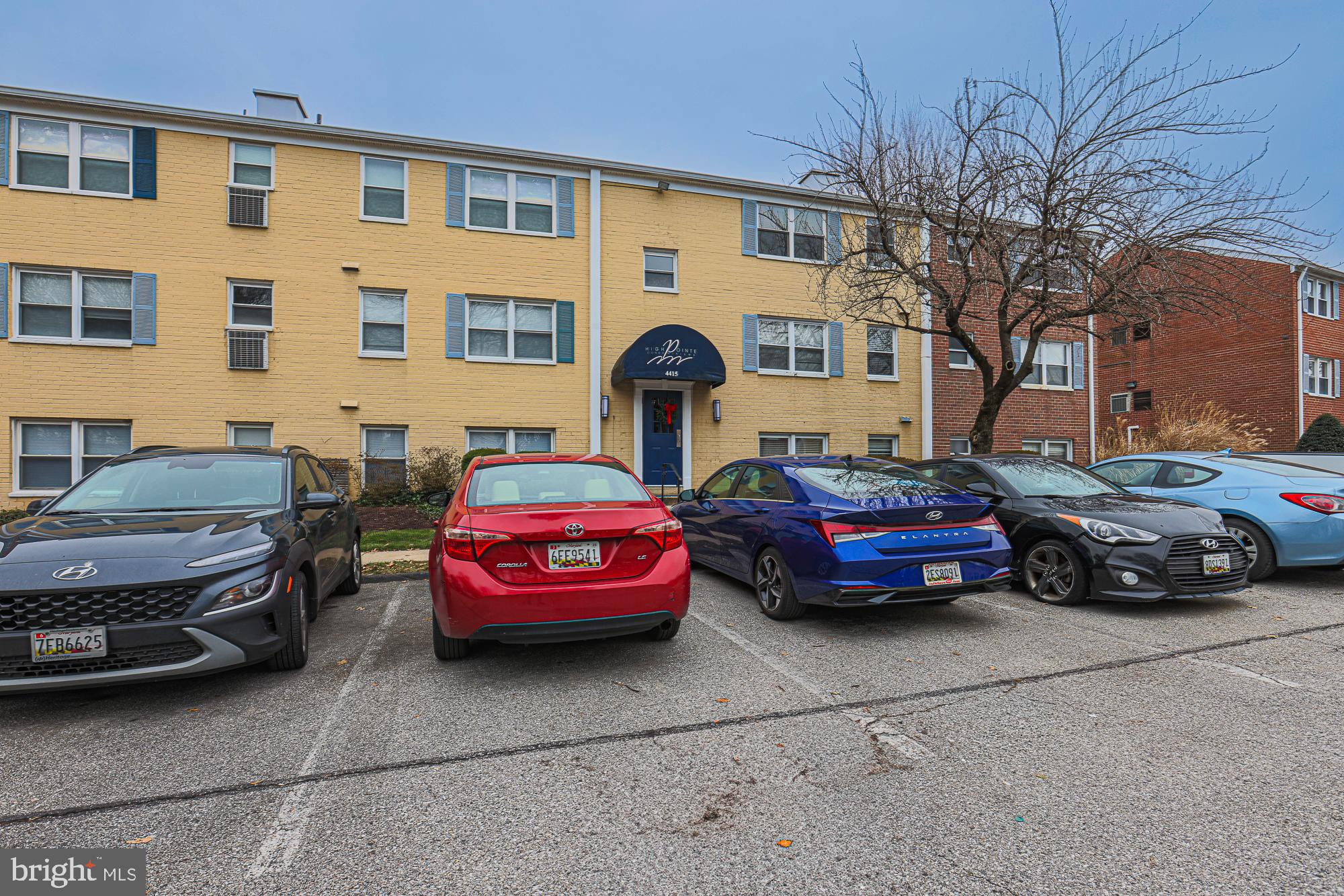 MEDFIELD - Residential Lease