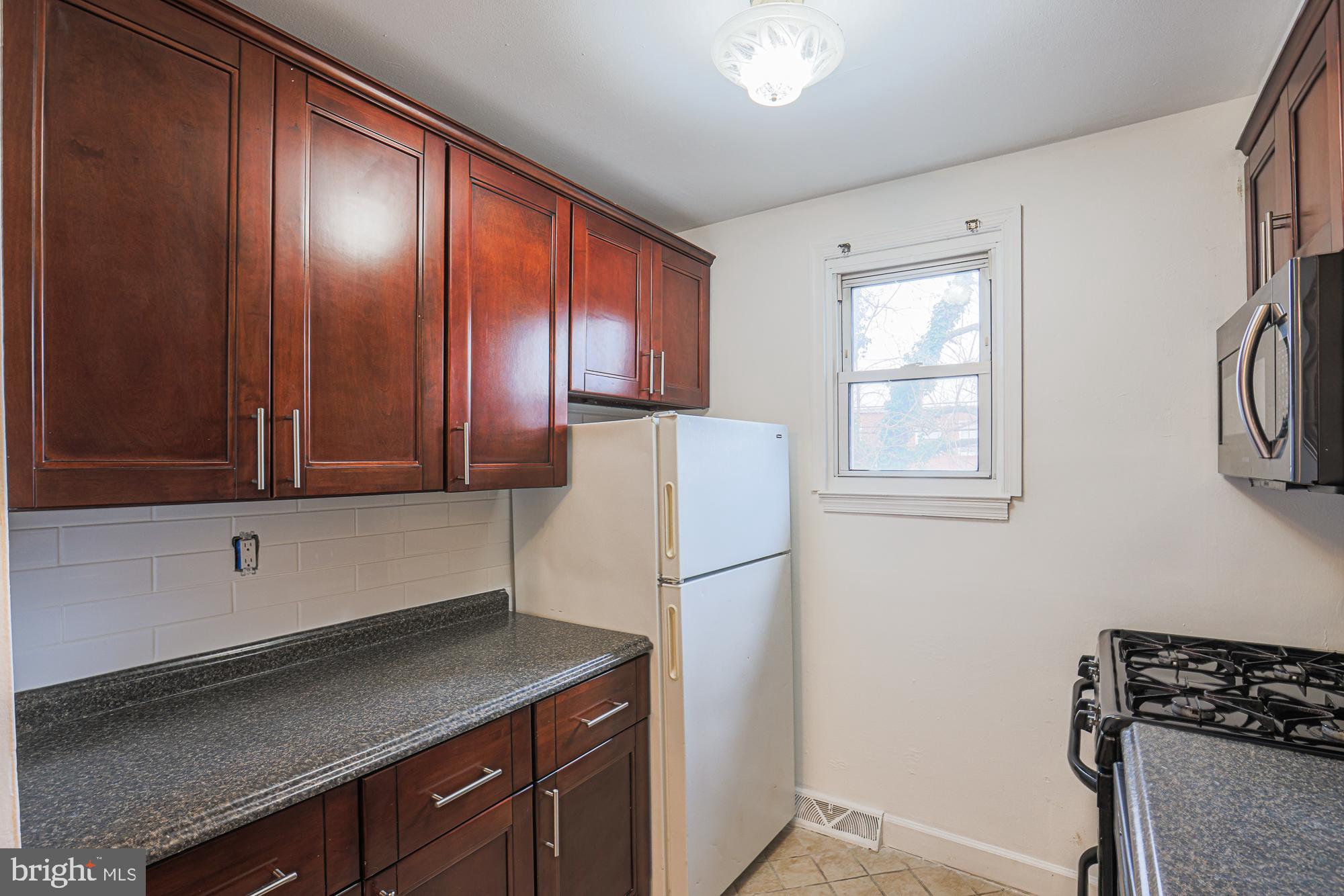 MEDFIELD - Residential Lease