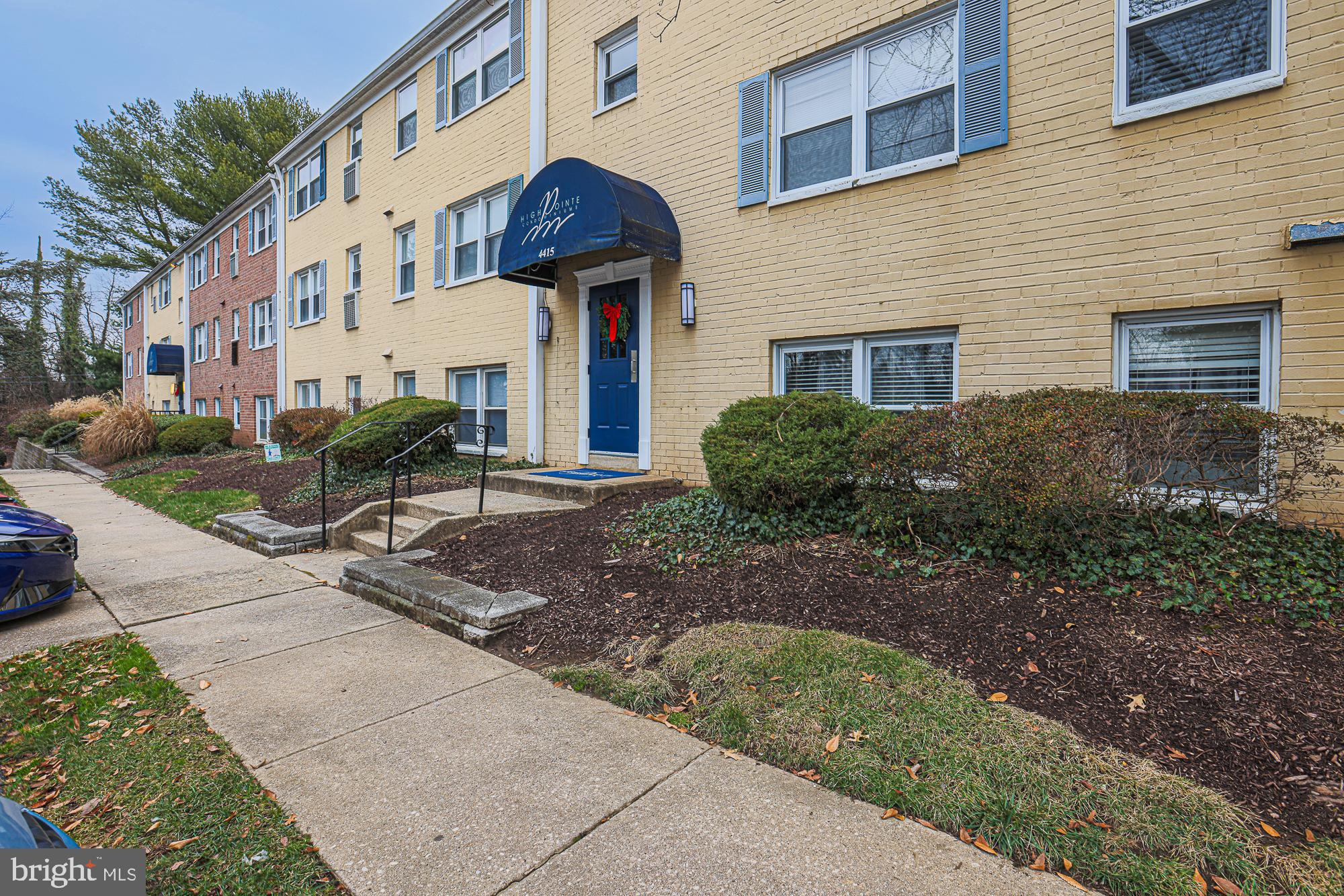 MEDFIELD - Residential Lease