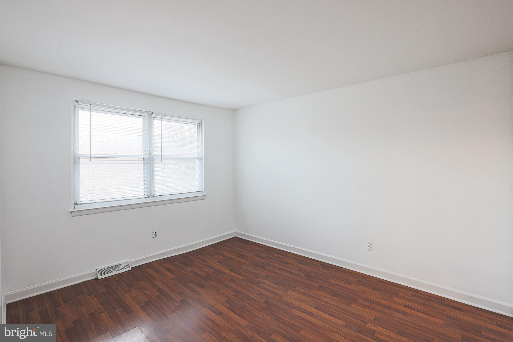 MEDFIELD - Residential Lease