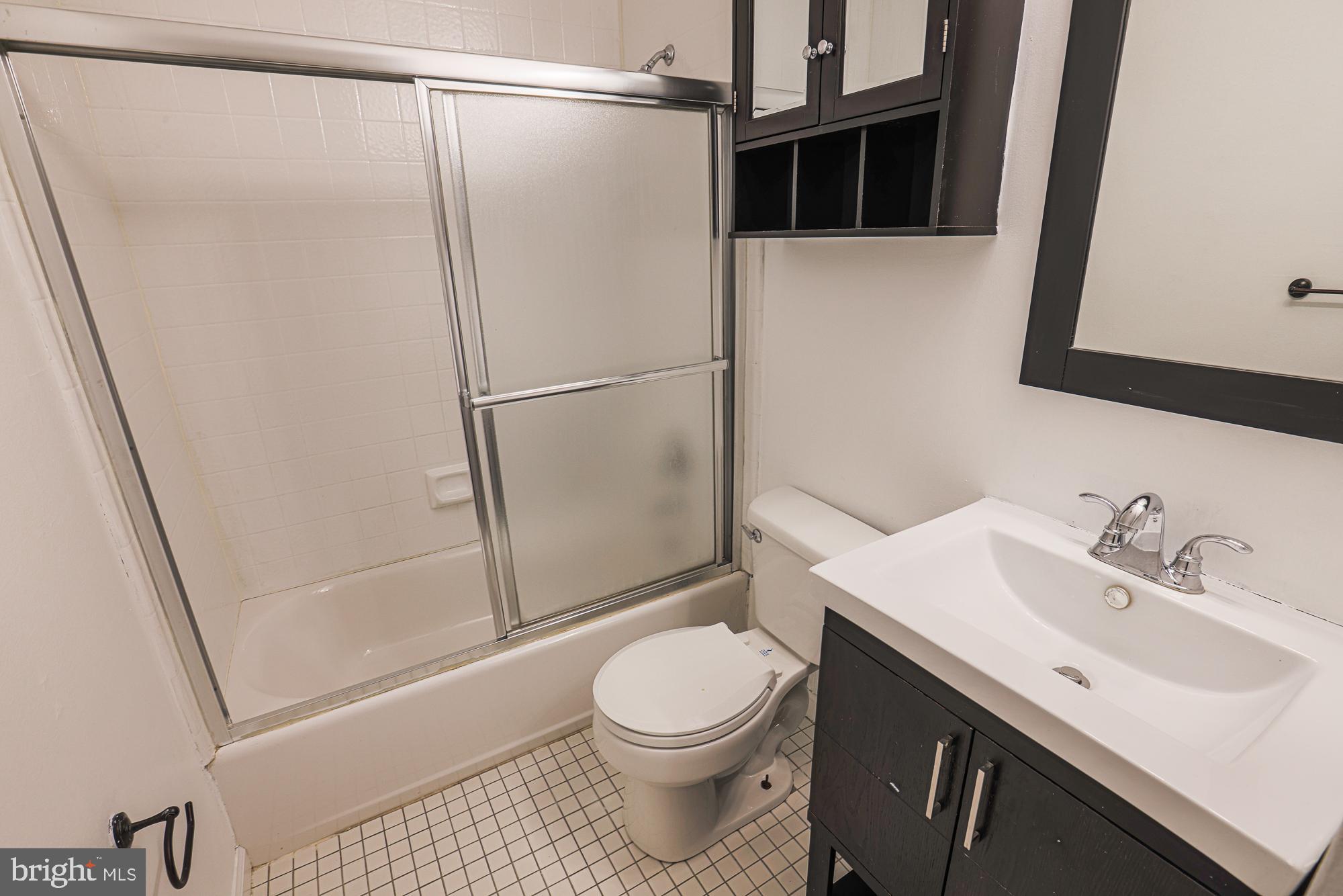 MEDFIELD - Residential Lease