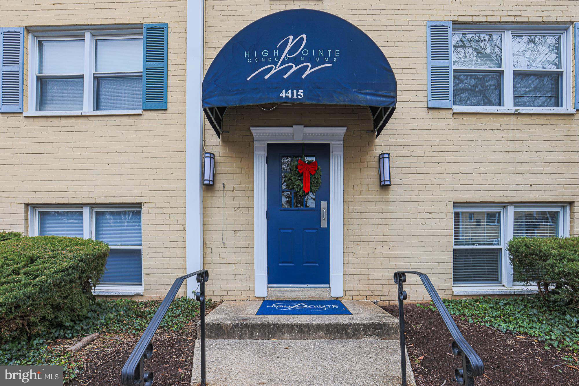 MEDFIELD - Residential Lease