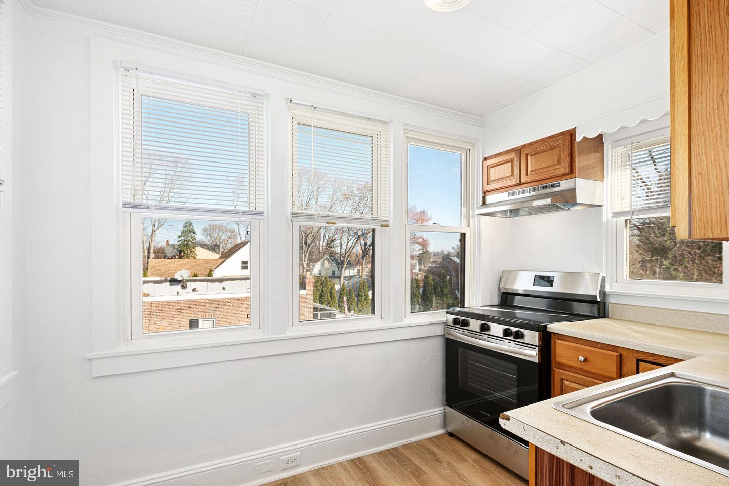 1 N LINDEN AVENUE 2ND FLOOR