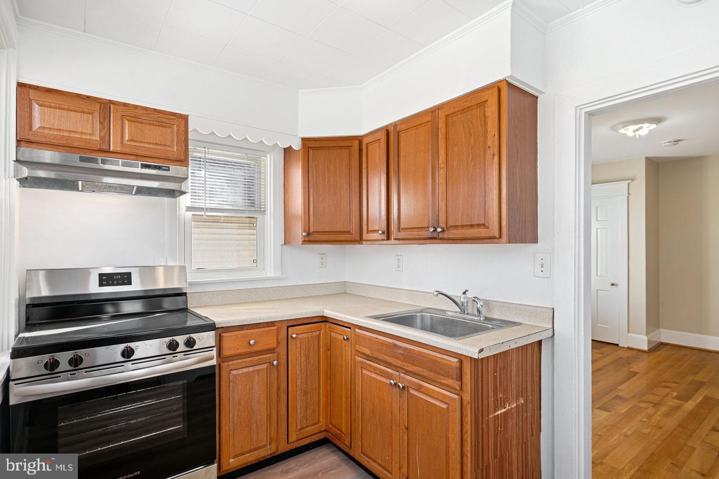 1 N LINDEN AVENUE 2ND FLOOR