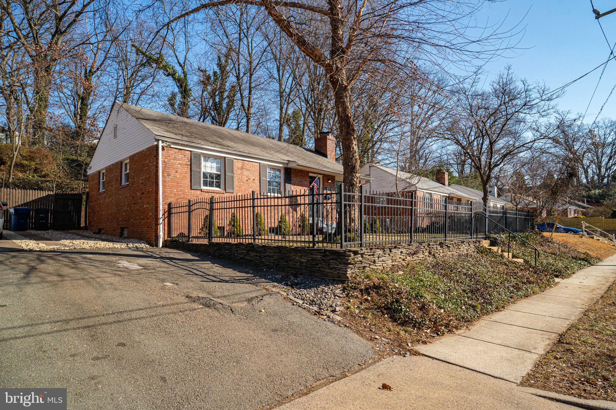 MCKENZIE LEWIS PROPERTY - Residential