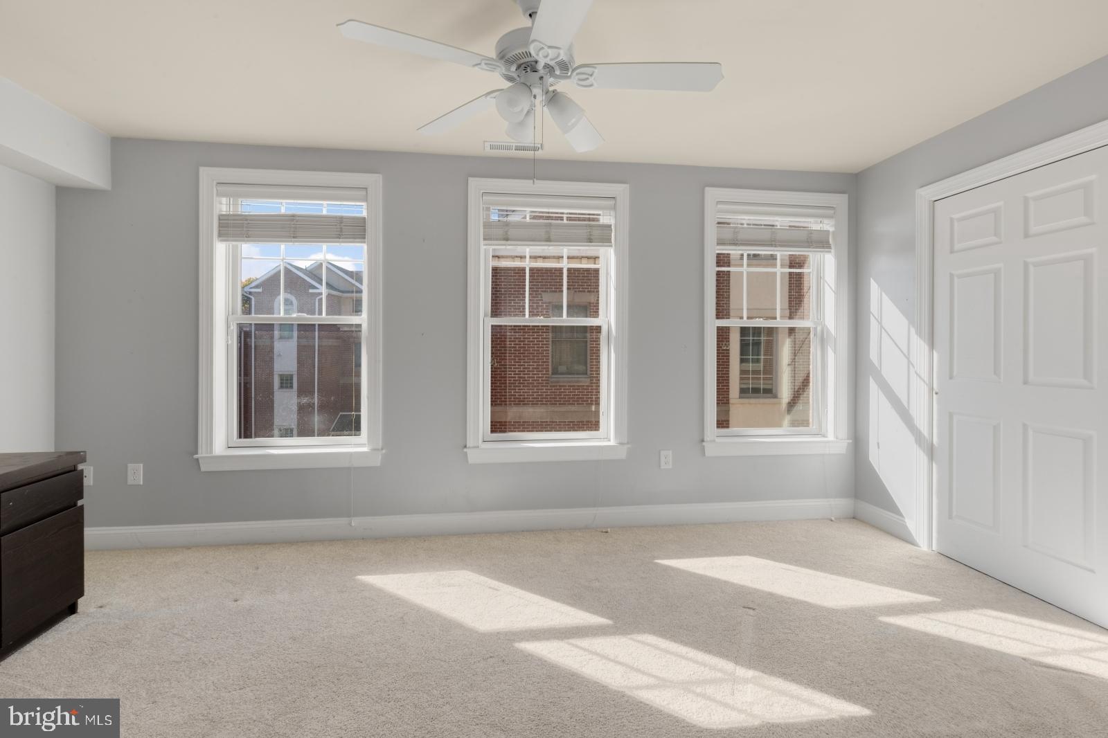 QUEEN VILLAGE - Residential Lease