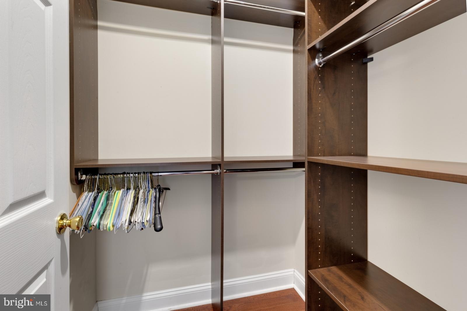 QUEEN VILLAGE - Residential Lease