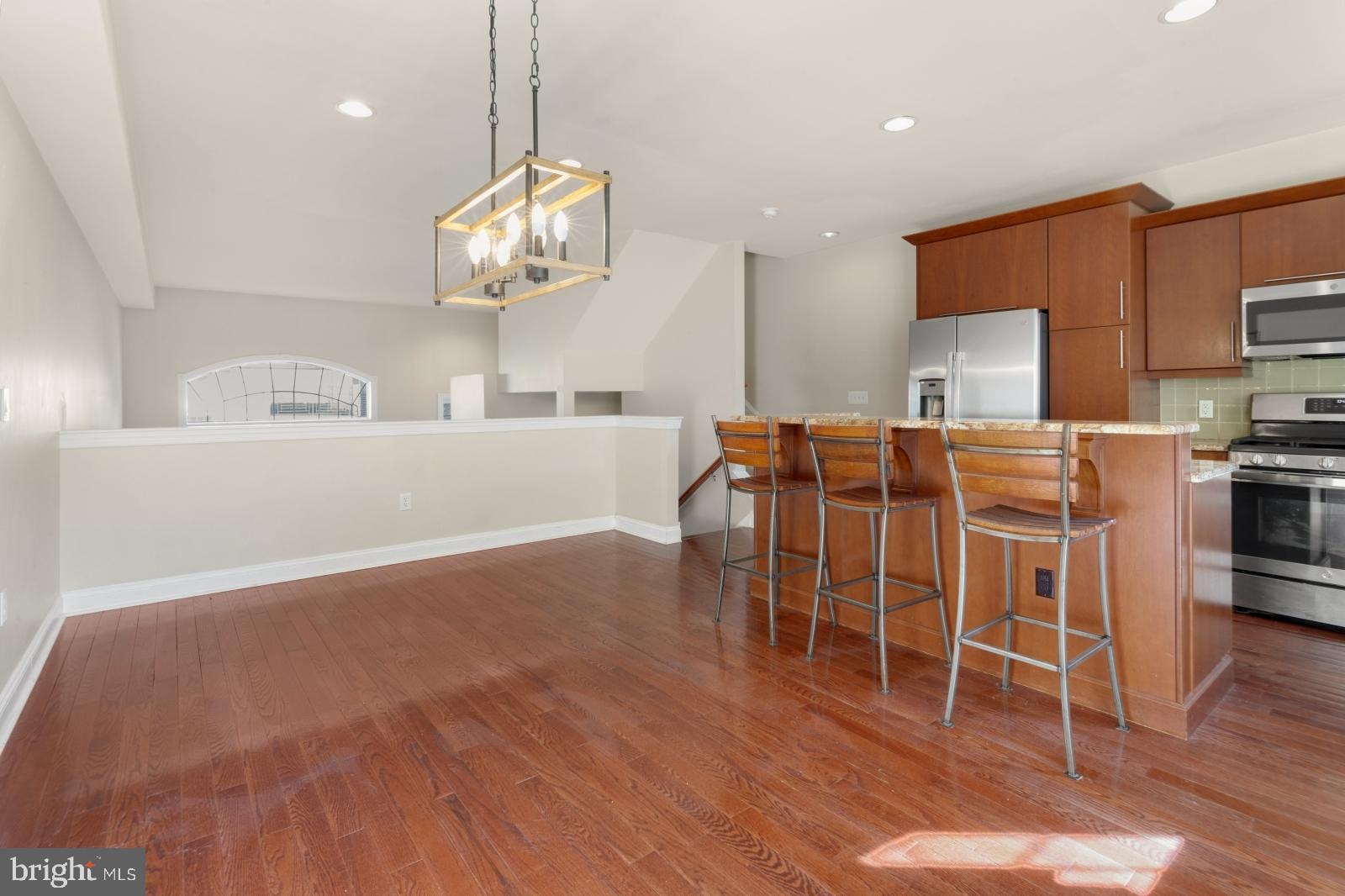 QUEEN VILLAGE - Residential Lease