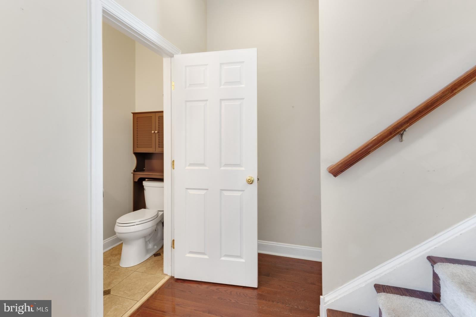 QUEEN VILLAGE - Residential Lease