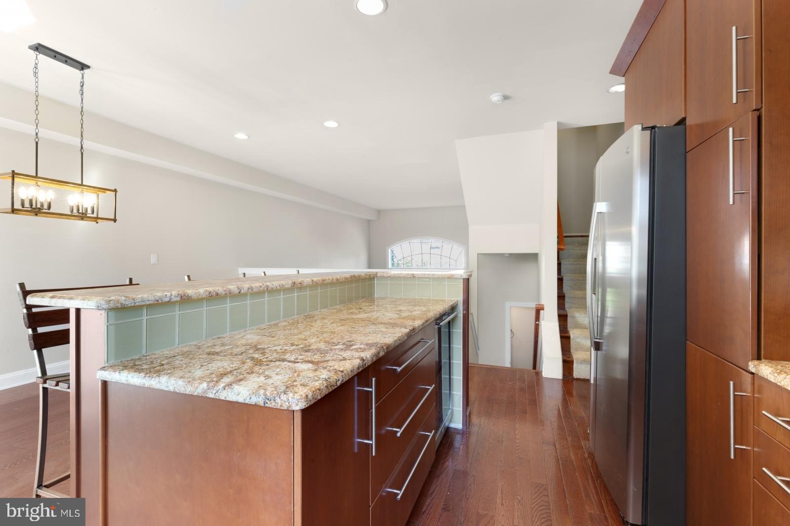 QUEEN VILLAGE - Residential Lease