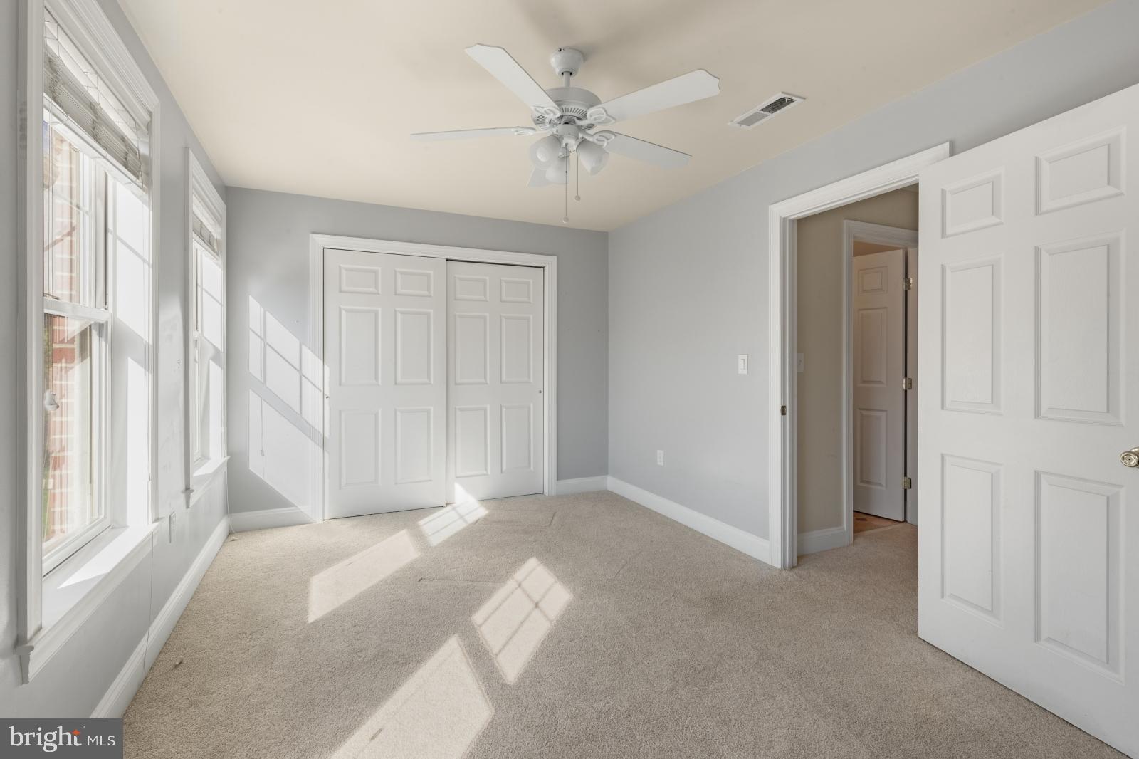 QUEEN VILLAGE - Residential Lease