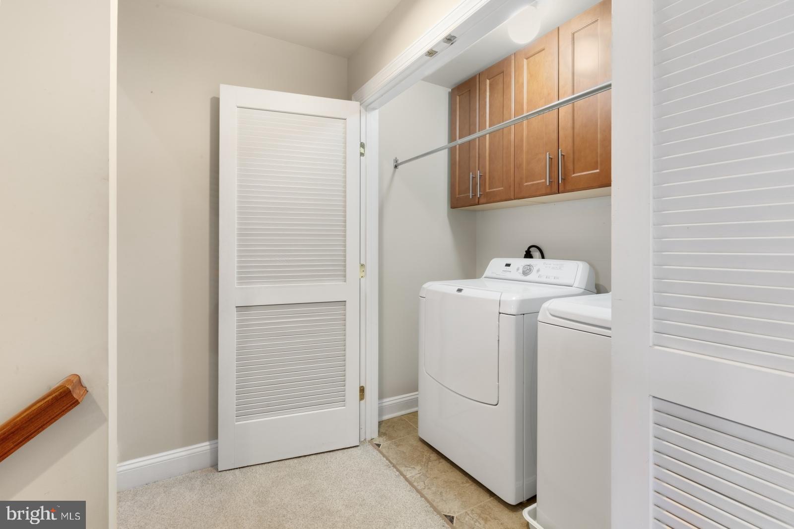 QUEEN VILLAGE - Residential Lease